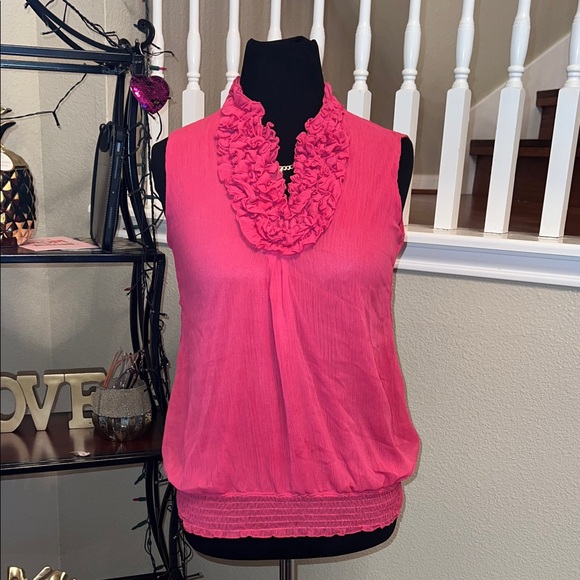 Chic Pink Ruffled Blouse - Picture 1 of 8